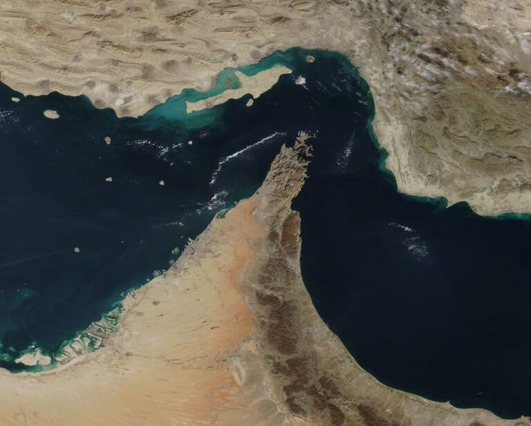 Strait_of_Hormuz_and_Musandam_Peninsula_(MODIS_2018-12-10)