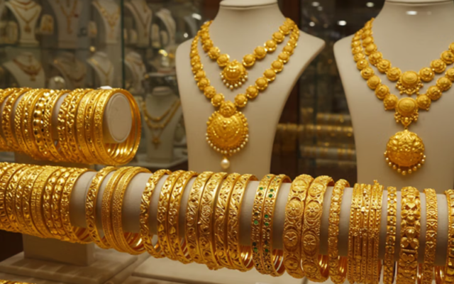 Dhanteras Diwali Offers 2026: सोने के गहनों पर 40% तक छूट, हीरे की ज्वेलरी पर भी बड़े ऑफर